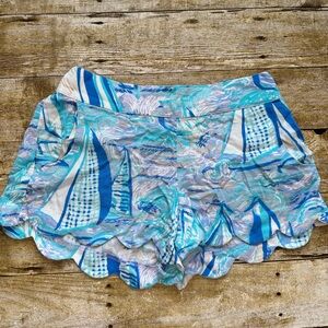 Lilly Pulitzer Blue and White Patterned Women Shorts